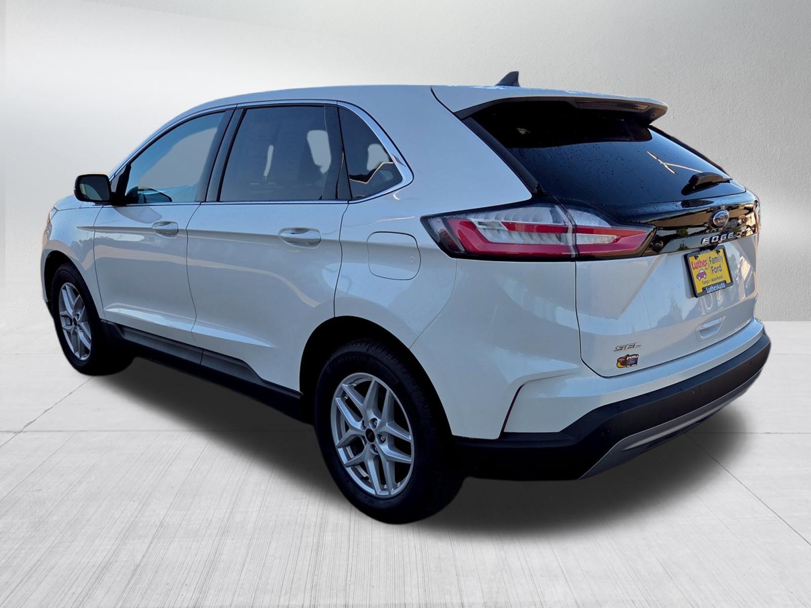 Certified 2024 Ford Edge SEL w/ Convenience Package AWD/4WD image 5