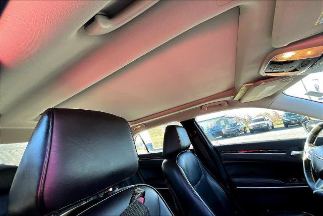 Used 2019 Chrysler 300 Limited image 24