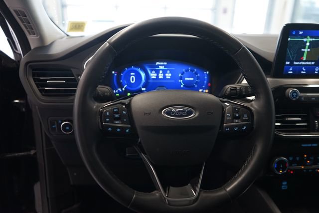 Certified 2022 Ford Escape Titanium w/ Class II Trailer Tow Package AWD/4WD image 23