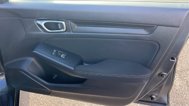 Used 2025 Honda Civic Sport image 10