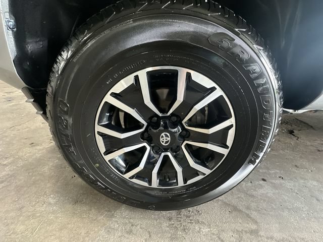 Used 2023 Toyota Tacoma SR AWD/4WD image 23