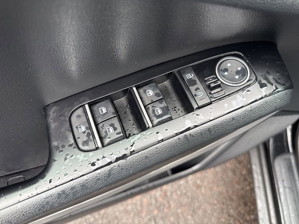 Used 2023 Kia Soul LX FWD image 16