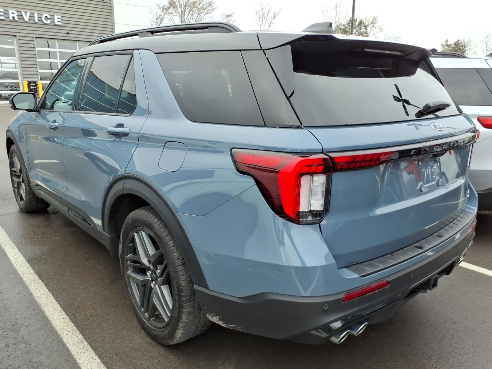 Certified 2025 Ford Explorer ST image 2