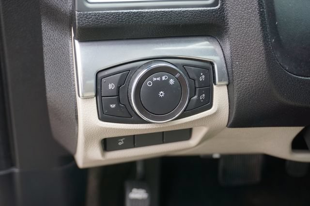 Certified 2018 Ford Explorer Limited FWD image 28