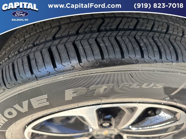 Used 2025 Chevrolet TrailBlazer LT w/ Convenience Package AWD/4WD image 14