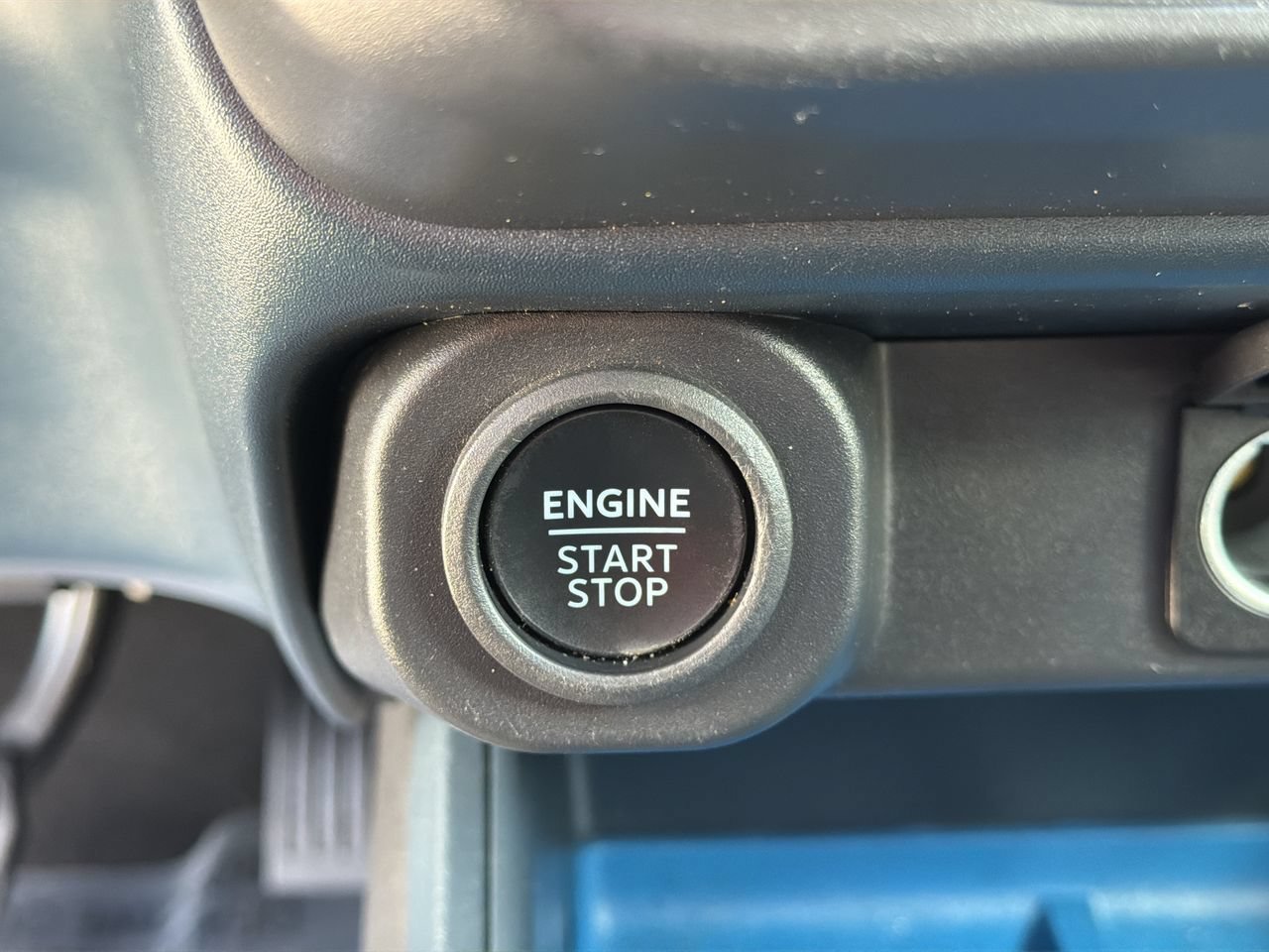 Certified 2025 Ford Maverick XLT FWD image 28