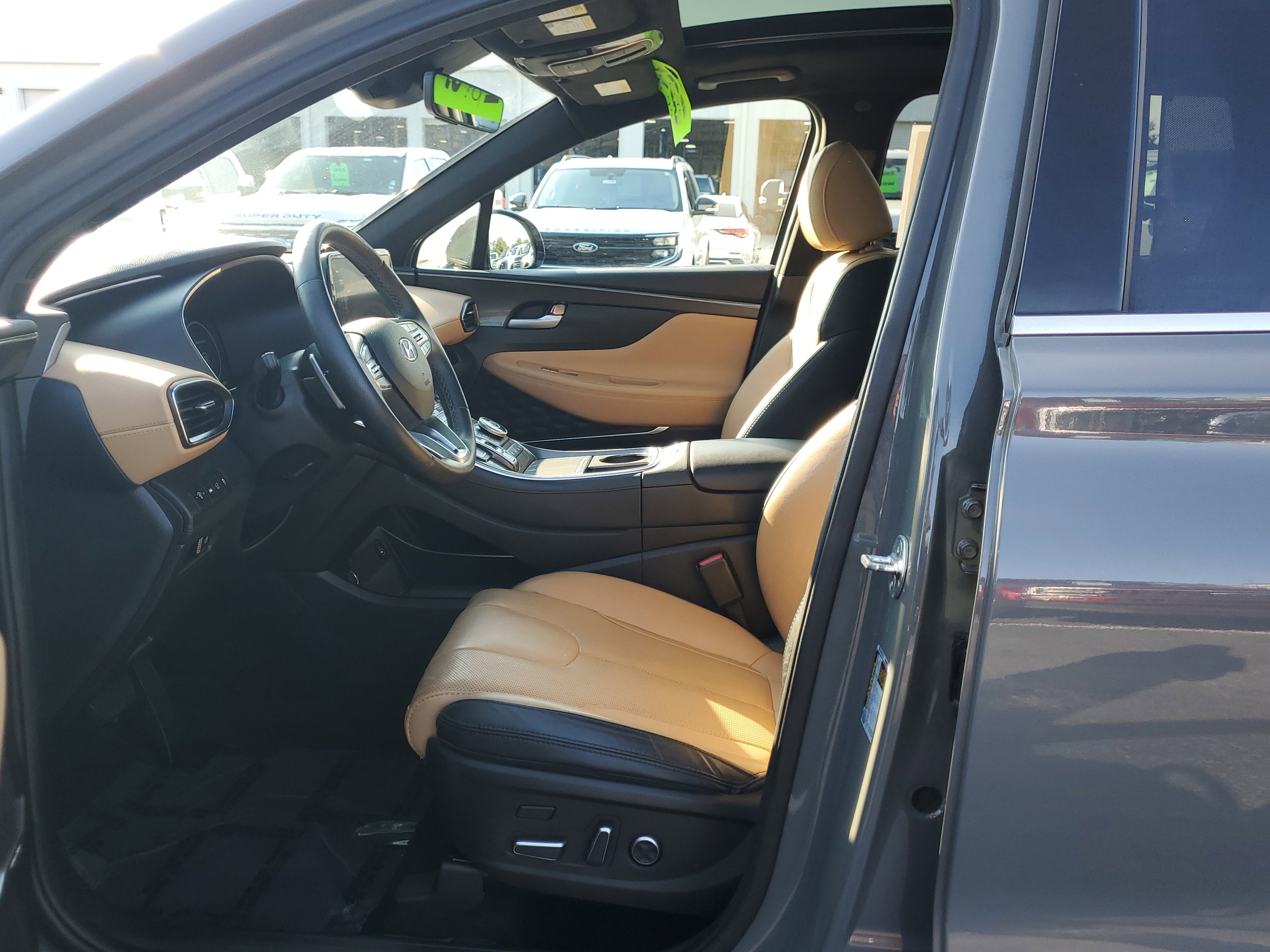 Used 2023 Hyundai Santa Fe Calligraphy image 22