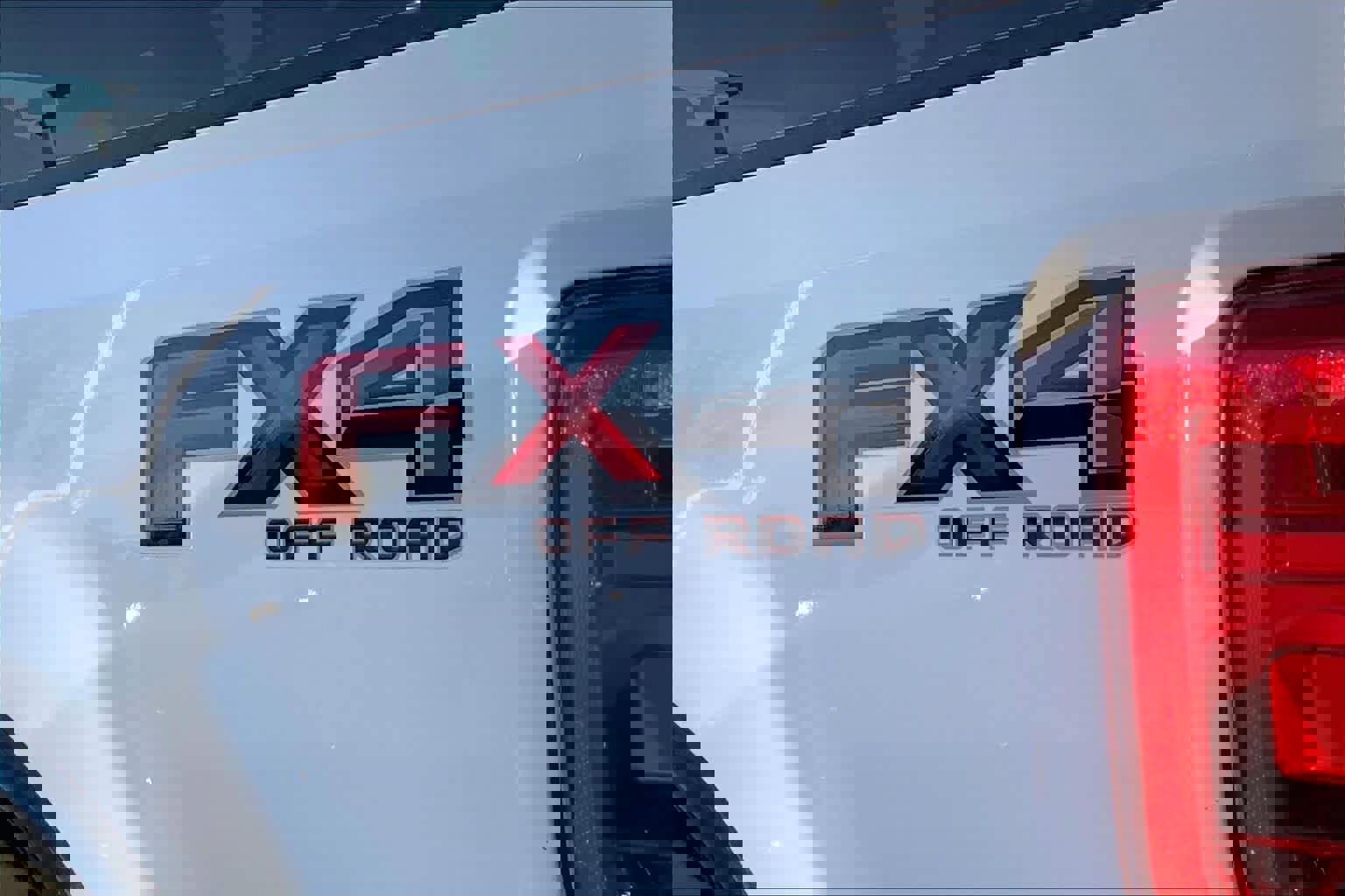 Certified 2017 Ford F250 XLT w/ XLT Premium Package image 11