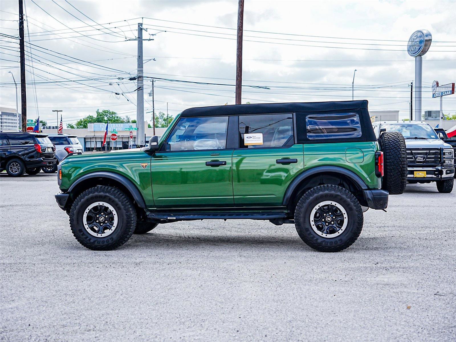 Certified 2023 Ford Bronco Badlands AWD/4WD image 7