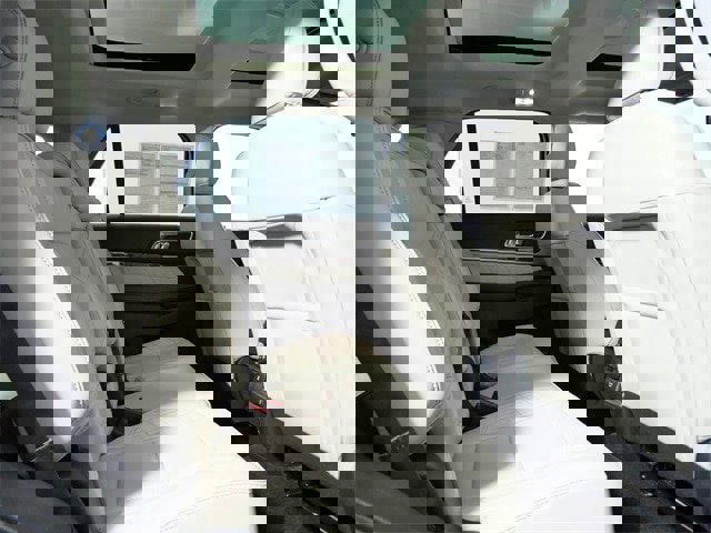 Certified 2019 Ford Explorer Platinum image 12