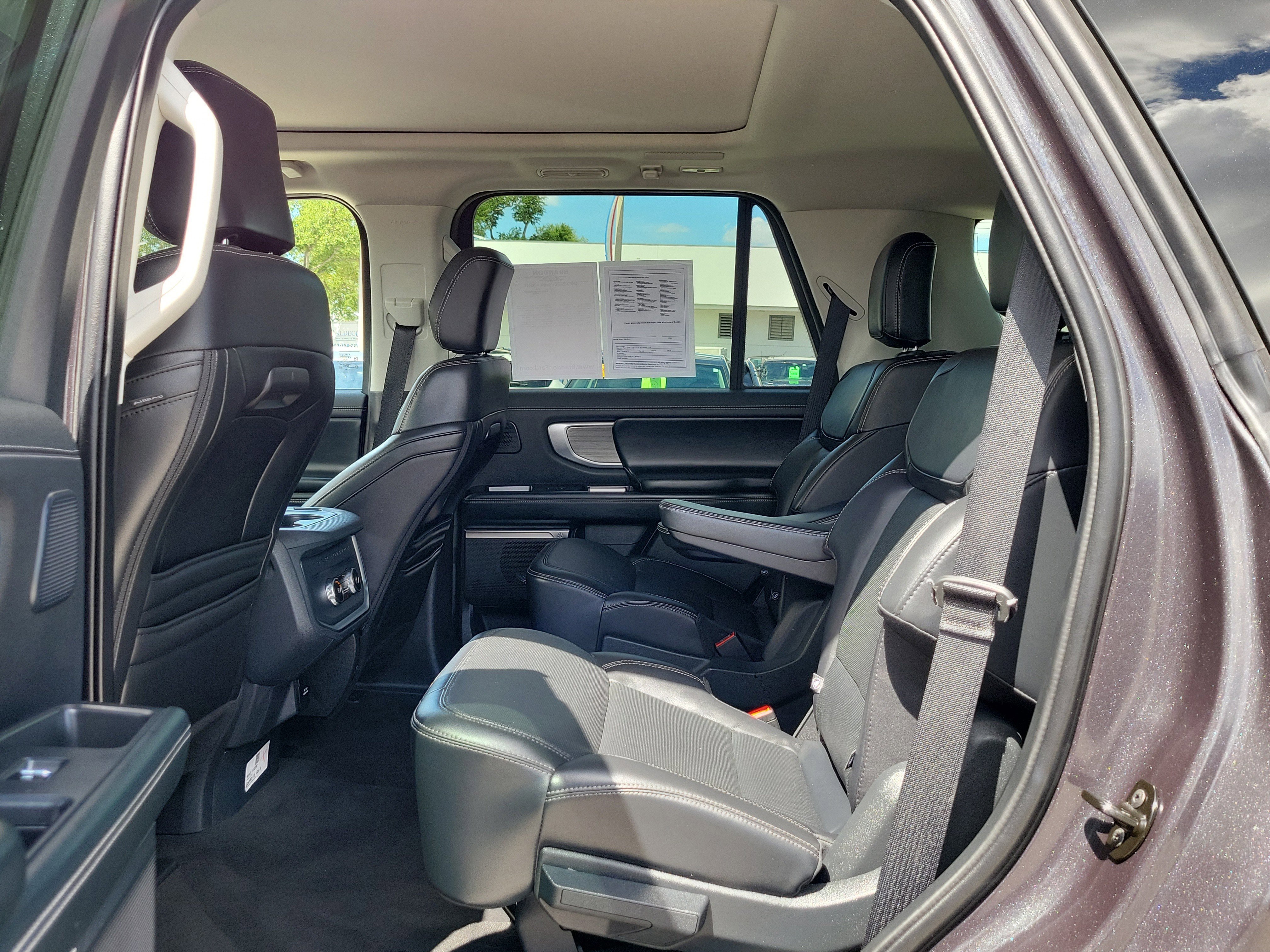 Certified 2025 Ford Expedition Platinum w/ Driver's Package AWD/4WD image 14