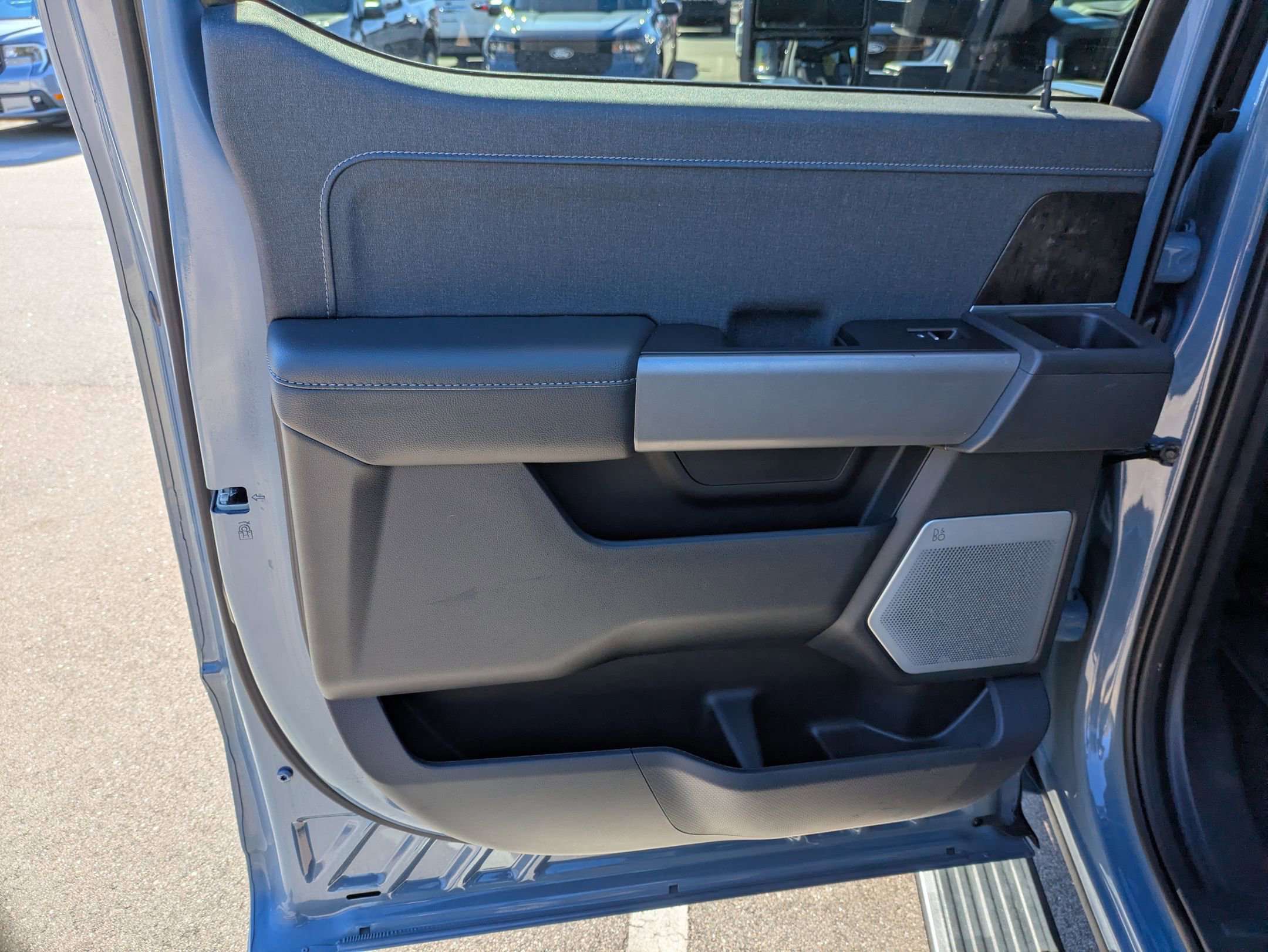 Certified 2023 Ford F150 Lariat w/ Equipment Group 502A High image 32