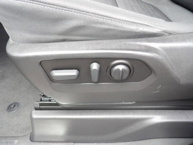 Used 2021 Chevrolet Silverado 1500 LT image 32