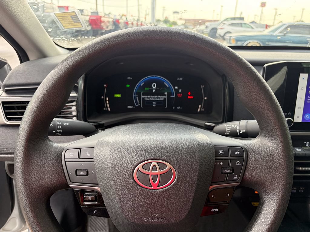 Used 2025 Toyota Camry LE FWD image 25