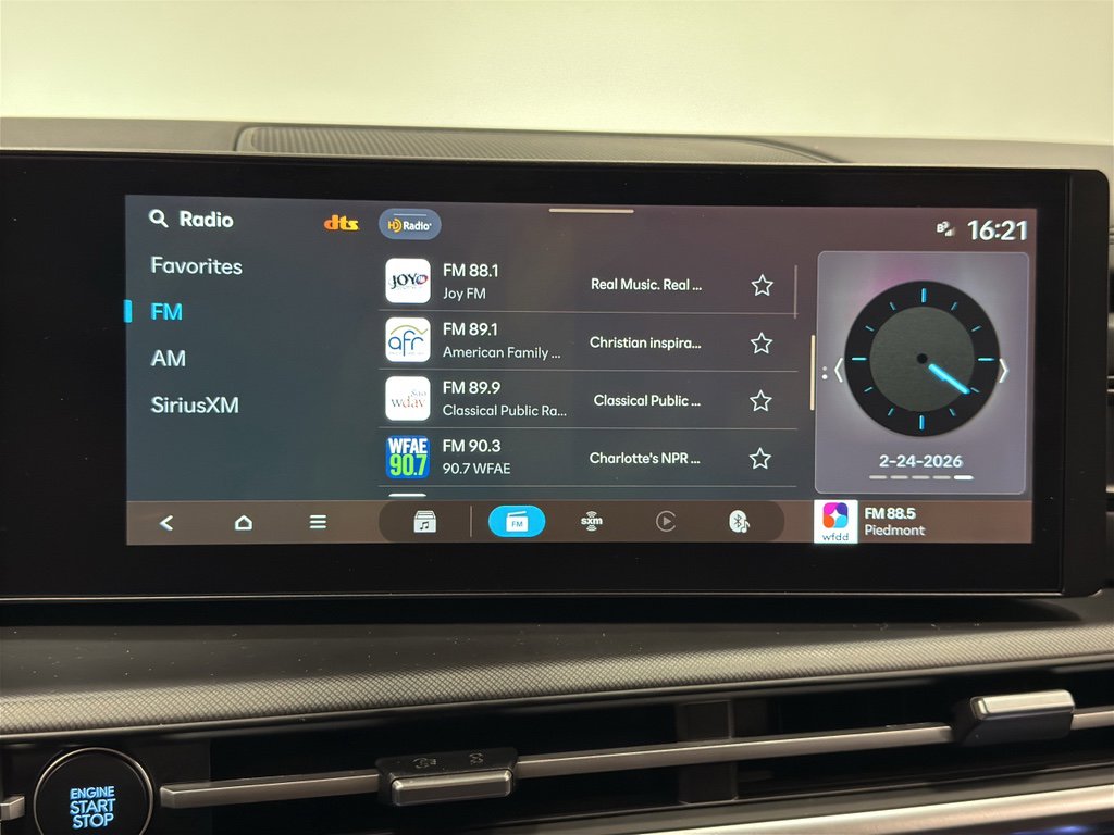 Used 2025 Hyundai Santa Fe SEL image 21