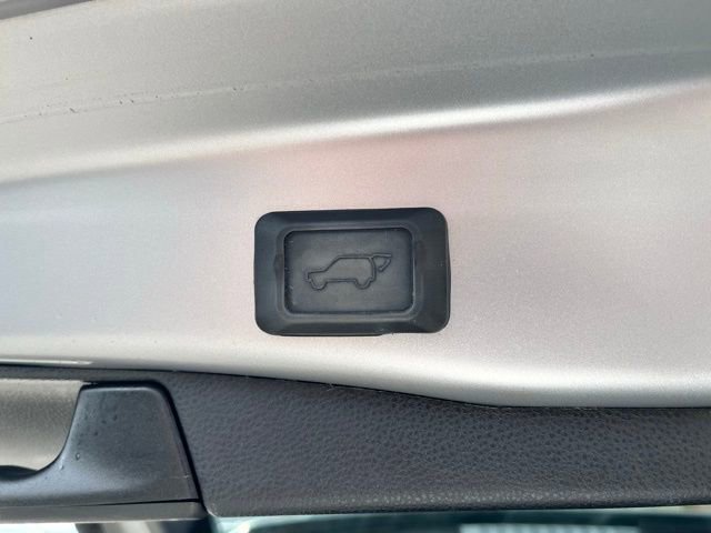 Used 2021 Toyota RAV4 XSE AWD/4WD image 9