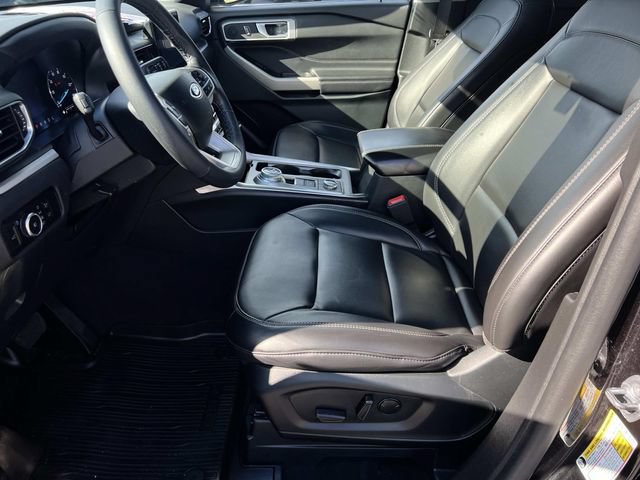 Certified 2023 Ford Explorer XLT w/ Equipment Group 202A AWD/4WD image 19