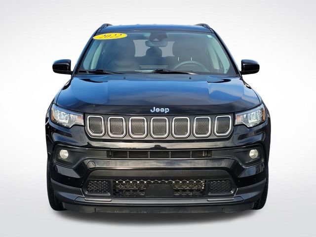 Used 2022 Jeep Compass Latitude image 2
