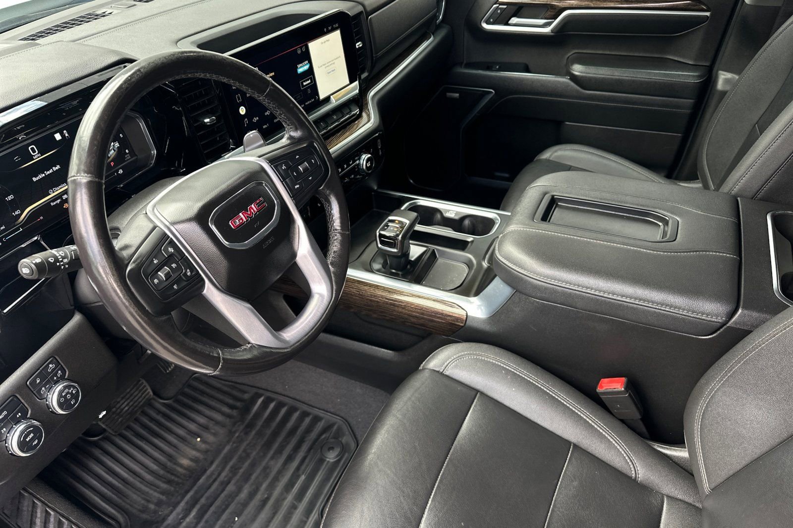 Used 2022 GMC Sierra 1500 Elevation w/ Elevation Premium Package image 9