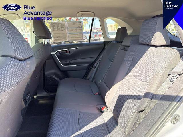 Used 2021 Toyota RAV4 LE AWD/4WD image 14