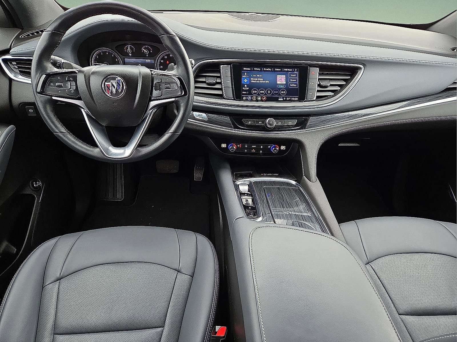 Used 2024 Buick Enclave Essence image 12