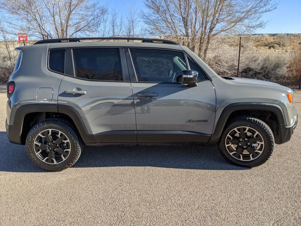 Used 2023 Jeep Renegade Latitude image 5