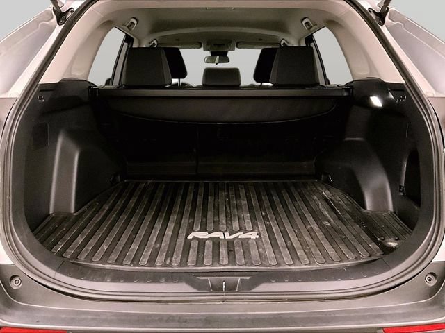 Used 2025 Toyota RAV4 LE AWD/4WD image 33