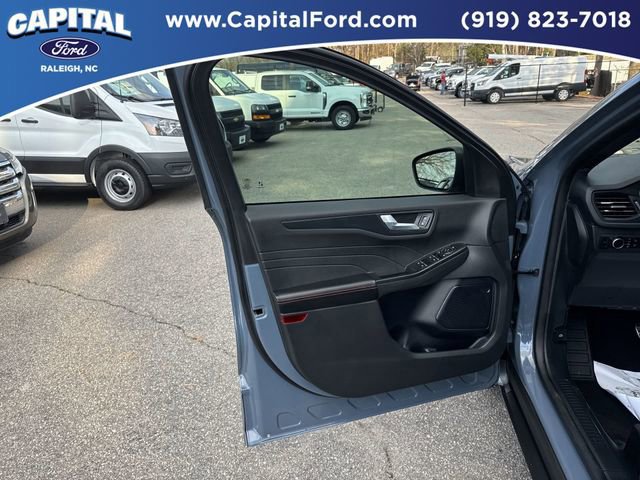 Certified 2024 Ford Escape ST-Line w/ Tech Pack #1 image 19