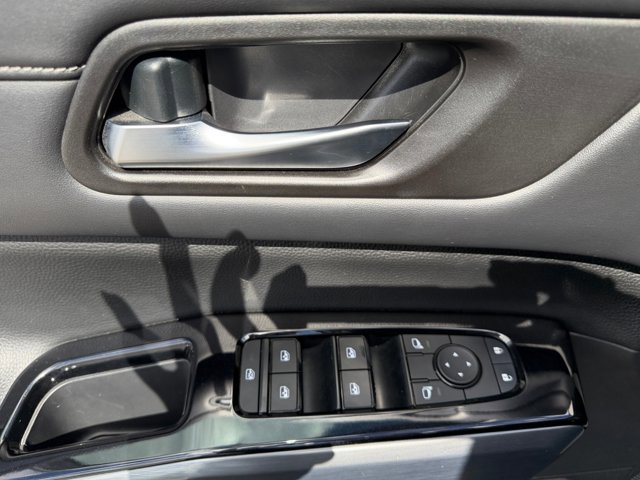 Used 2022 Nissan Pathfinder SL w/ SL Premium Package image 14