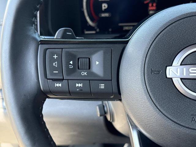 Used 2023 Nissan Pathfinder Platinum AWD/4WD image 17