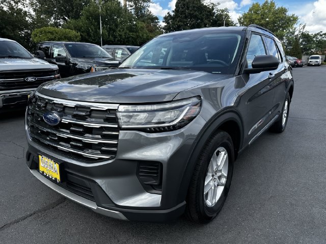 Certified 2025 Ford Explorer Active AWD/4WD image 9