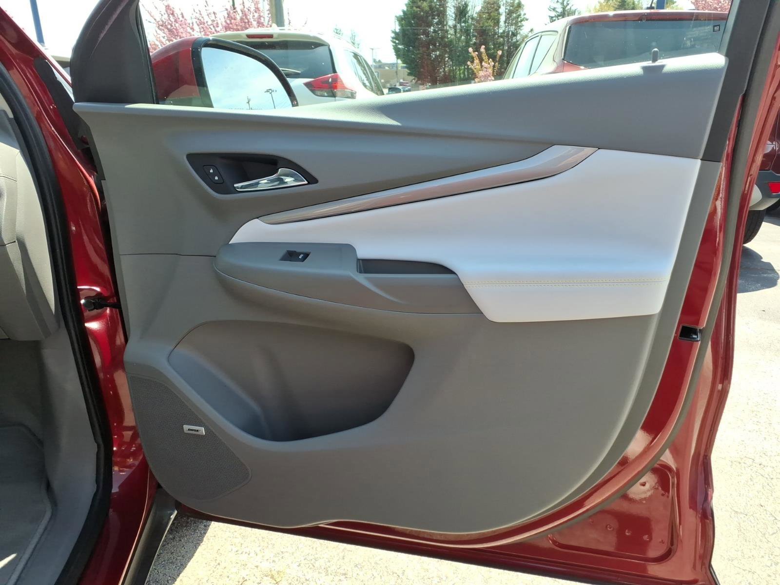 Used 2022 Chevrolet Bolt EUV Premier w/ Launch Edition image 29