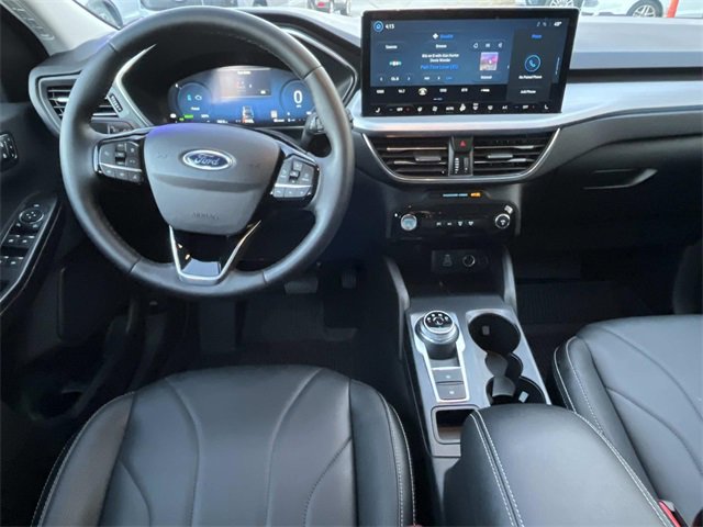 Certified 2025 Ford Escape Platinum w/ Premium Technology Package image 12