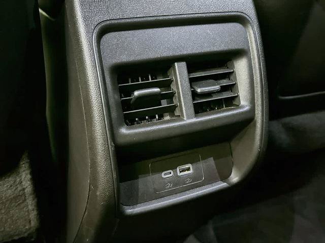 Used 2025 Cadillac XT4 Premium Luxury FWD image 13