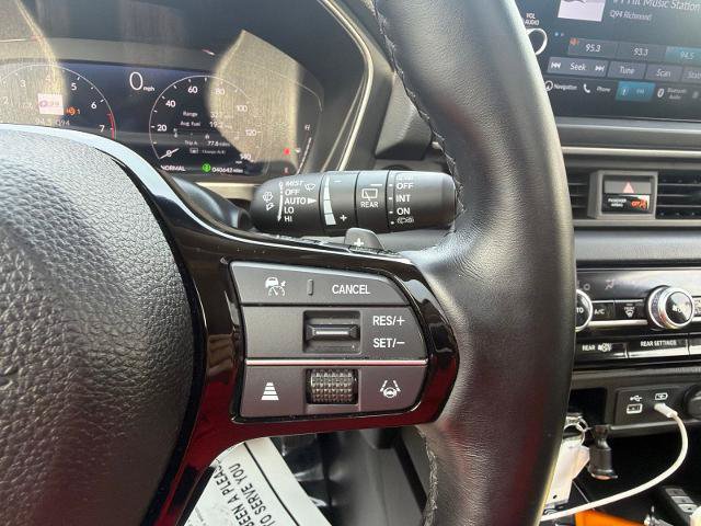 Used 2025 Honda Pilot Elite image 32