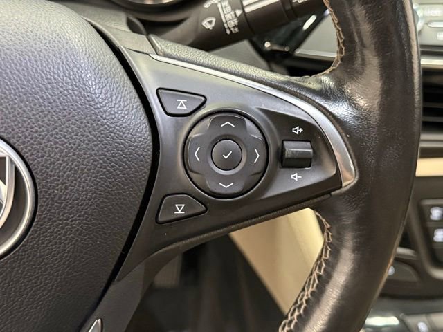 Used 2017 Buick Envision Essence AWD/4WD image 18