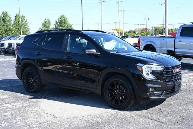 Used 2022 GMC Terrain SLE w/ Driver Convenience Package AWD/4WD image 7