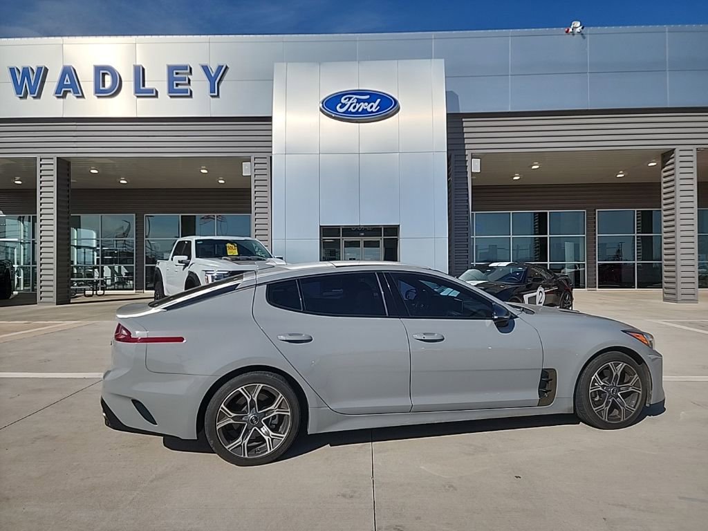 Used 2021 Kia Stinger GT-Line w/ Sun & Sound Package image 2