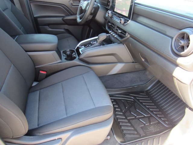 Used 2025 Chevrolet Colorado Trail Boss AWD/4WD image 22