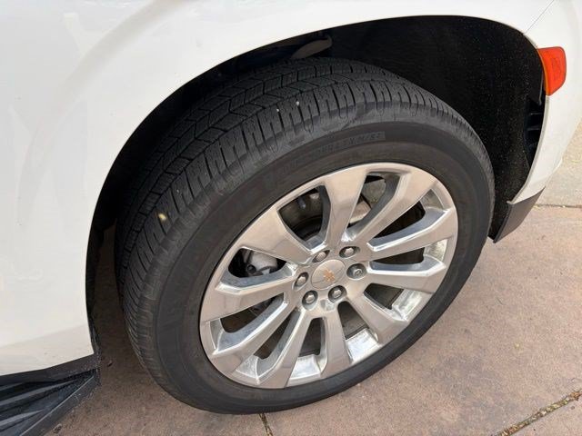Used 2023 Chevrolet Tahoe Premier AWD/4WD image 14