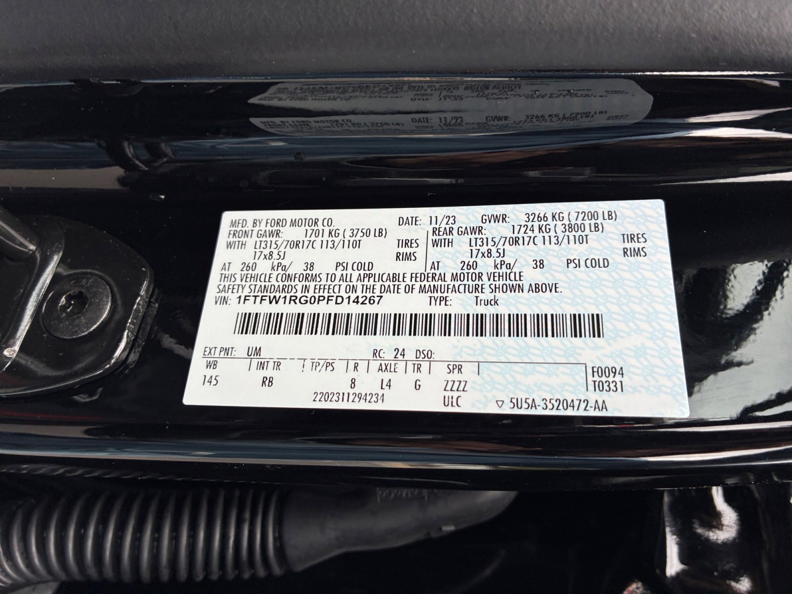 Certified 2023 Ford F150 Raptor w/ Raptor Carbon Fiber Package AWD/4WD image 25