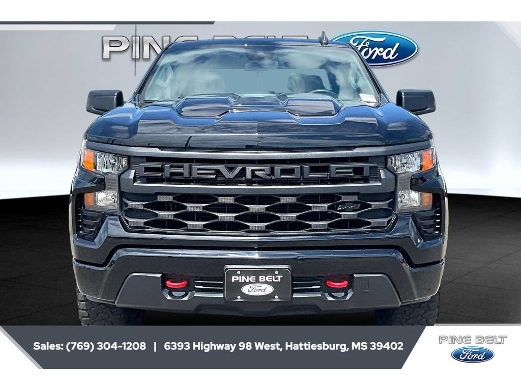 Used 2023 Chevrolet Silverado 1500 Custom Trail Boss w/ LPO, Dark Essentials Package AWD/4WD image 3