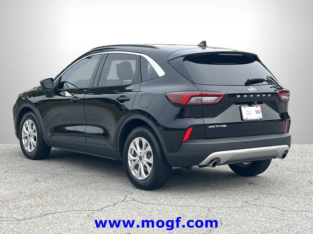 Certified 2023 Ford Escape Active w/ Tech Pack #1 FWD image 2