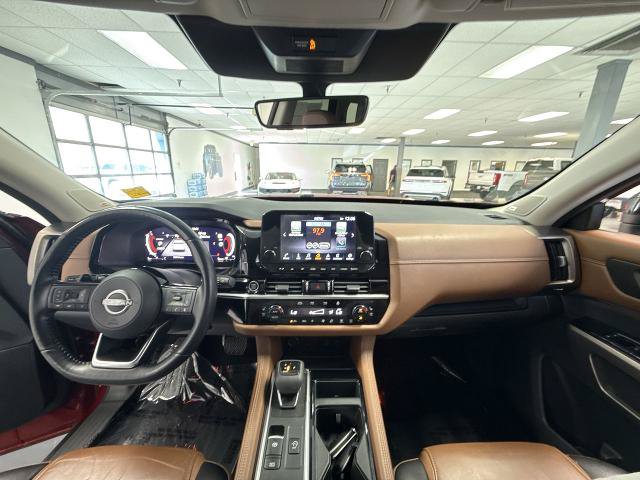 Used 2023 Nissan Pathfinder Platinum w/ Lighting Package (N92) AWD/4WD image 15