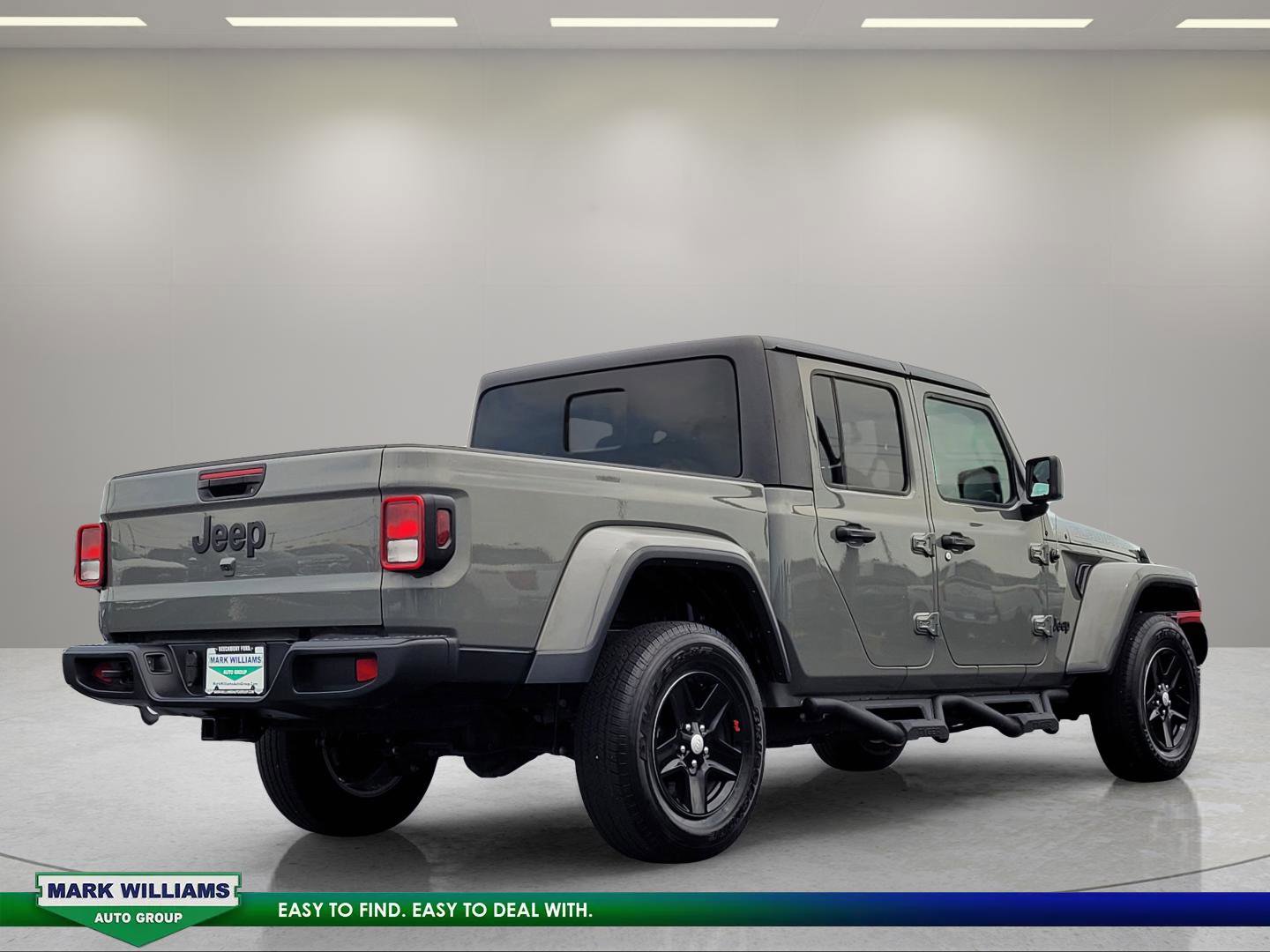 Used 2023 Jeep Gladiator Sport AWD/4WD image 4