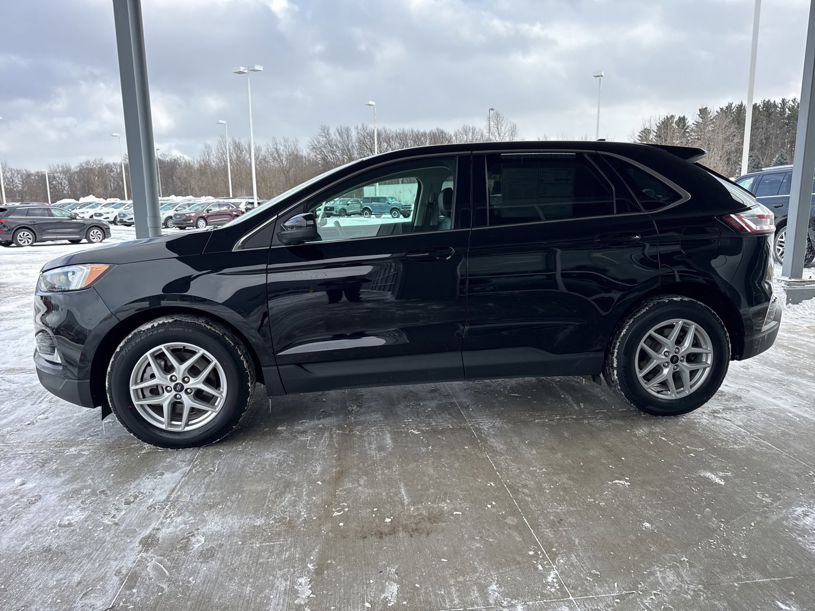 Certified 2024 Ford Edge SEL w/ Convenience Package image 7