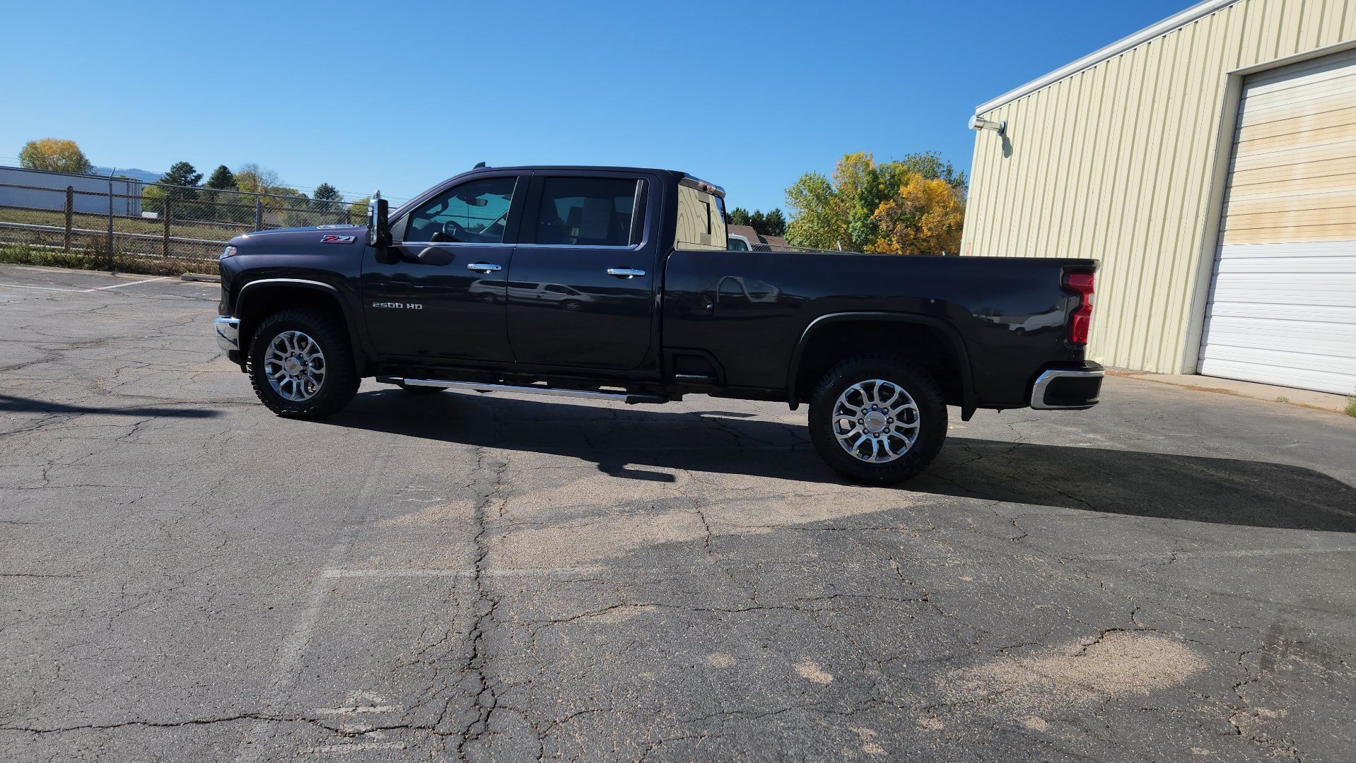 Used 2024 Chevrolet Silverado 2500 LTZ w/ LTZ Convenience Package AWD/4WD image 6