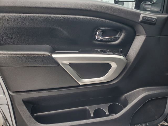 Used 2017 Nissan Titan PRO-4X w/ Pro-4x Convenience Package image 7