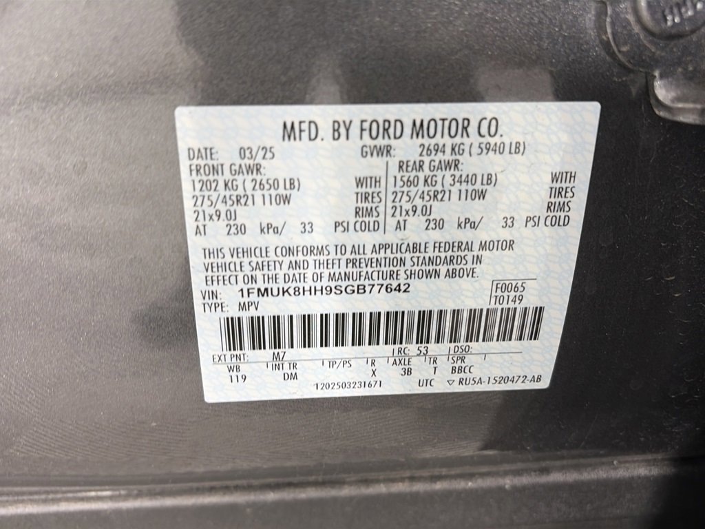 Certified 2025 Ford Explorer Platinum w/ LUX Leather Package image 9