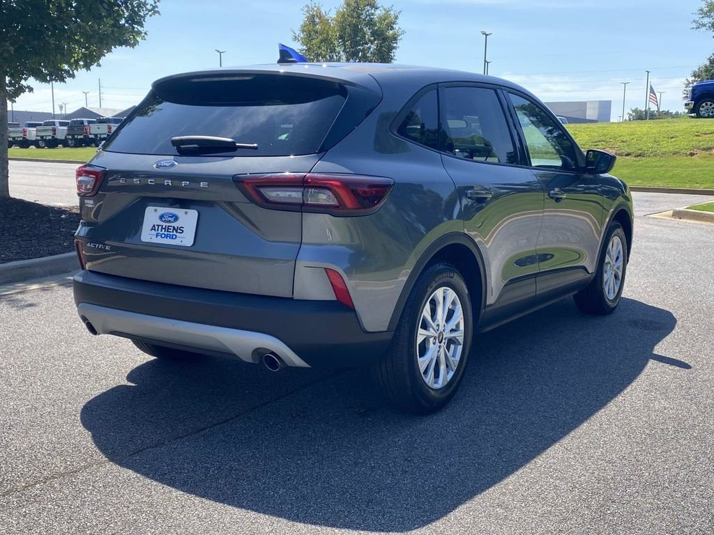Certified 2025 Ford Escape Active FWD image 3